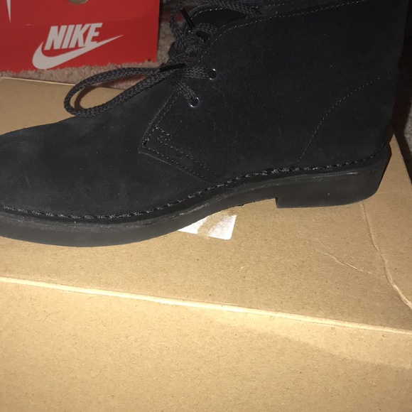 Men never worn Clark’s dress shoes - Picture 4 of 5